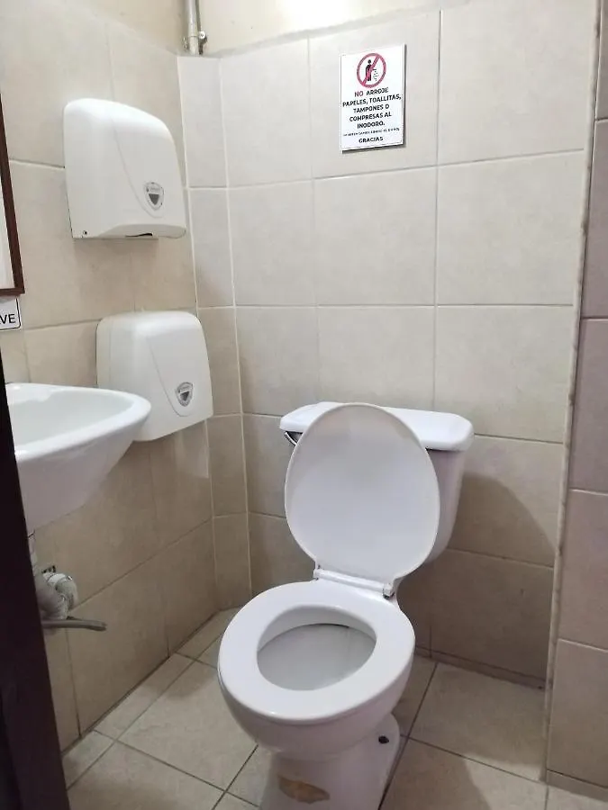 Hostal Santa Rosa 瓜亚基尔